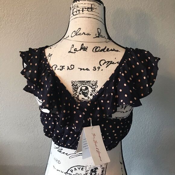 NWT For love N lemons crop top off shoulder dotted - Picture 4 of 8